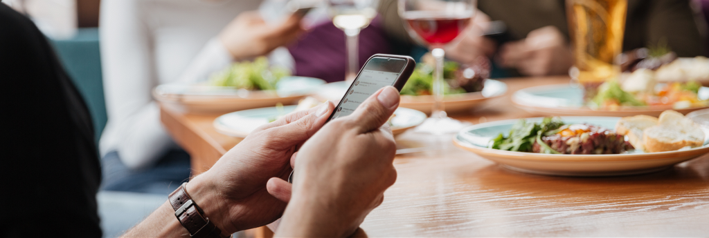 Image for Why SMS marketing for restaurants, cafes and bars works